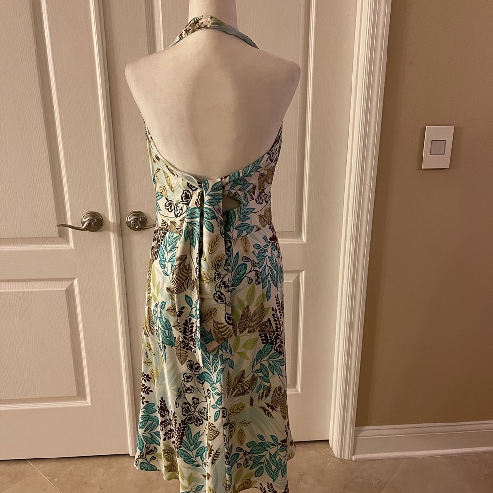 Dress - Picture 2 of 4